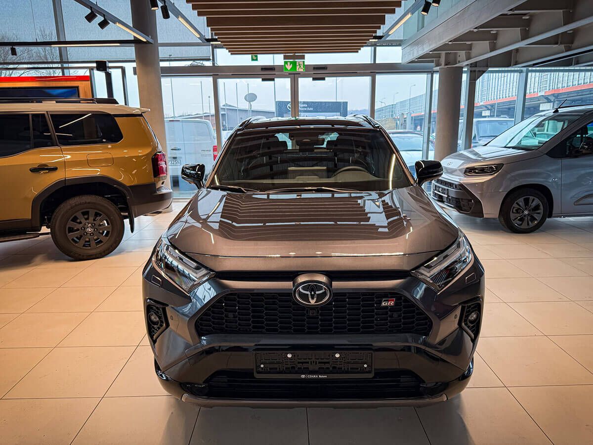 Toyota Camry - Toyota Czajka - wyprzedaż modeli z rocznika 2026