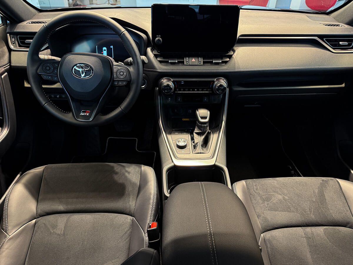 Toyota Camry - Toyota Czajka - wyprzedaż modeli z rocznika 2026